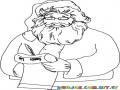 Dibujo De Santa Claus Leyendo La Carta De Un Nino Para Pintar Y Colorear