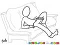 Dibujo De Hombre Sentado En Sofa Con Control Remoto Para Pintar Y Colorear