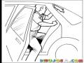 Dibujo De Limpiador De Carros Limpinado El Vidrio Trasero De Un Carro Por Adentro Para Colorear