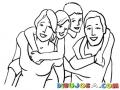 Dibujo De Familia Feliz Para Pintar Y Colorear Mama Y Papa Cargando A Sus Hijos En La Espalda A Tuto