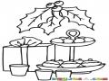 Dibujo De Pastelitos Navidenos Y Un Regalito De Navidad Para Colorear Mesa De Navidad