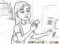 Dibujo De Un Cajero Atm Para Pintar Y Colorear Una Mujer Sacando Dinero De Un Cajero De Bancared Y 5b