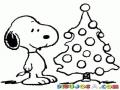 Dibujo De Snoopy Frente Al Arbol De Navidad Para Pintar Y Colorear