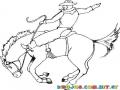 Dibujo De Jinete Sobre Un Potro Salvaje En Un Jaripeo Para Pintar Y Colorear Vaquero Jinetando Un Caballo