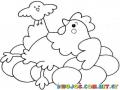 Dibujo De Gallina Empollando Huevos Con Un Pollito A Su Lado Para Pintar Y Colorear