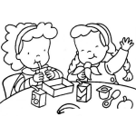 Dibujo para colorear Refaccion Escolar Dibujo De Ninas Refaccionando Juntas Comiendo En Una Mesa Redonda Para Pintar Y Colorear