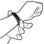 Dibujo para colorear Reloj De Pulsera Dibujo De Unas Manos Poniendose Un Reloj Para Colorear